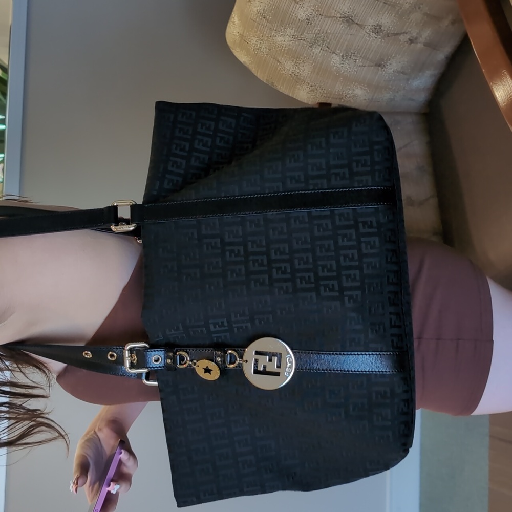 Handbag - Picture 2 of 5